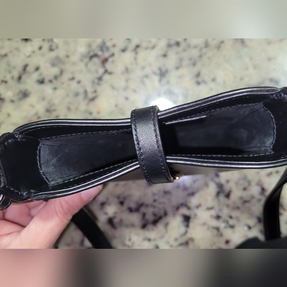 Saint Laurent Mini 5 To 7 Vertical Black Ysl - Picture 10 of 13